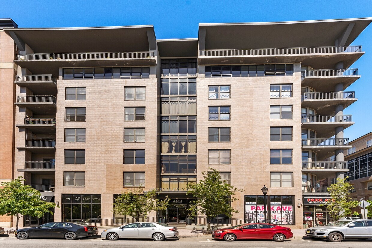 Building Facade - 4315 Park Ave