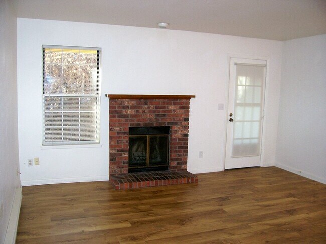 Building Photo - 1300 W Stuart St