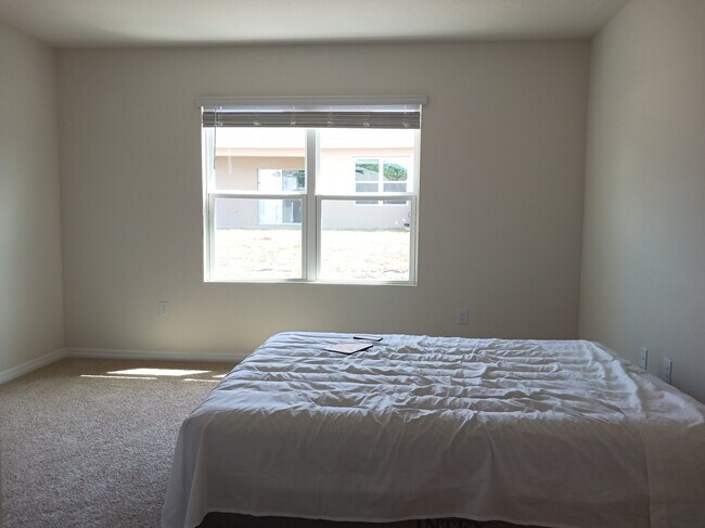 Foto del edificio - 1264 Berry Ln