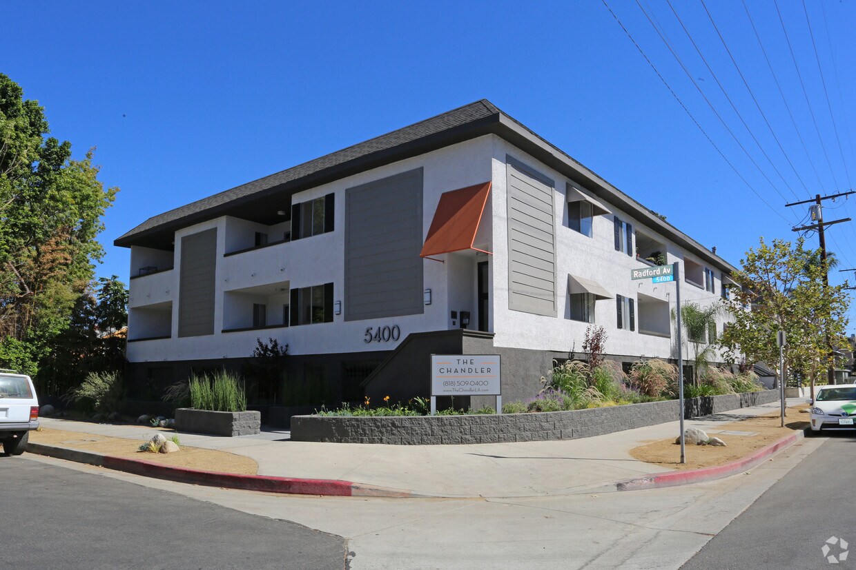 The Chandler LA Apartments Valley Village, CA