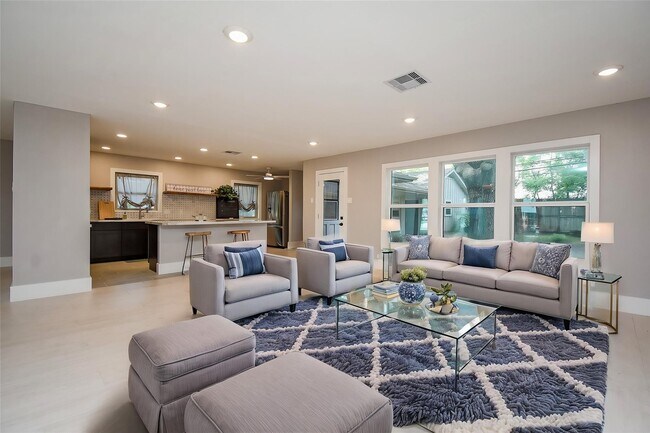 Foto del edificio - 7618 Highmeadow Dr