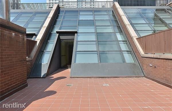 Building Photo - 240 E 67th St