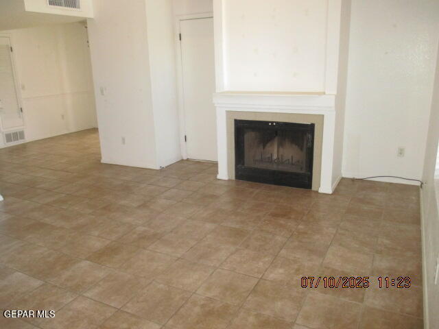Building Photo - 7540 Le Conte Dr