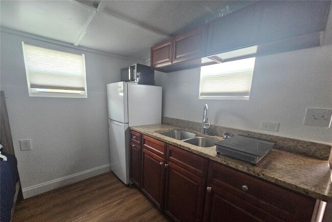 Building Photo - 419 Faber Dr