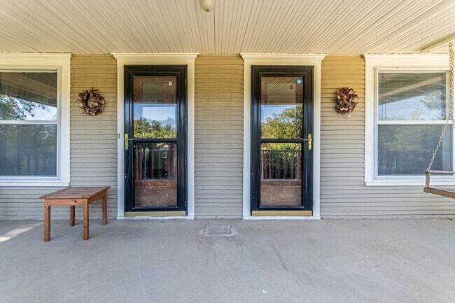 Building Photo - Please View 3D Virtual Walk-Through Before...