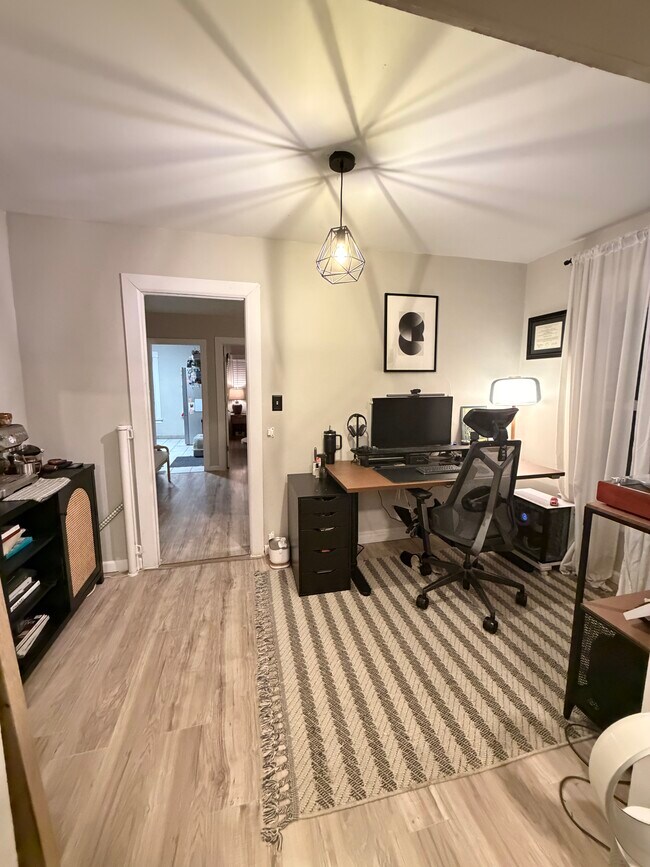 Foto del edificio - 13269 Metropolitan Ave