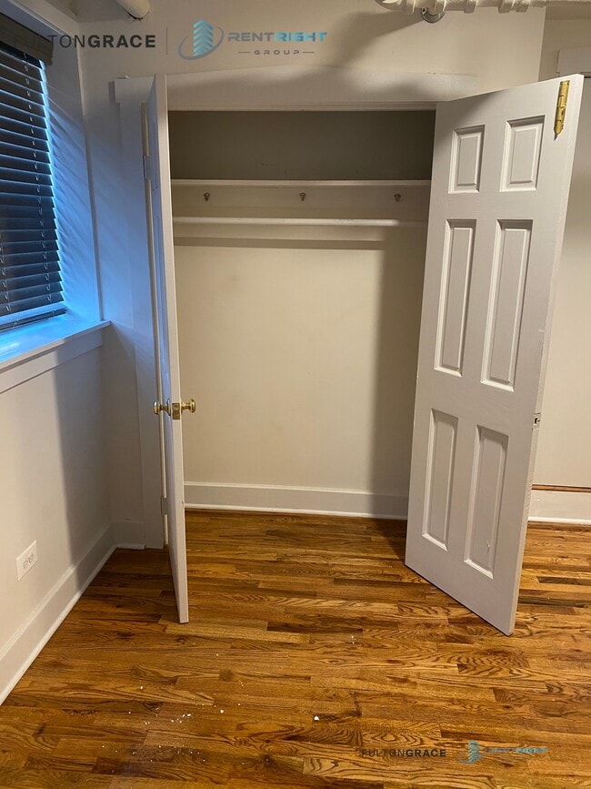 Foto del edificio - 845 W Agatite Ave