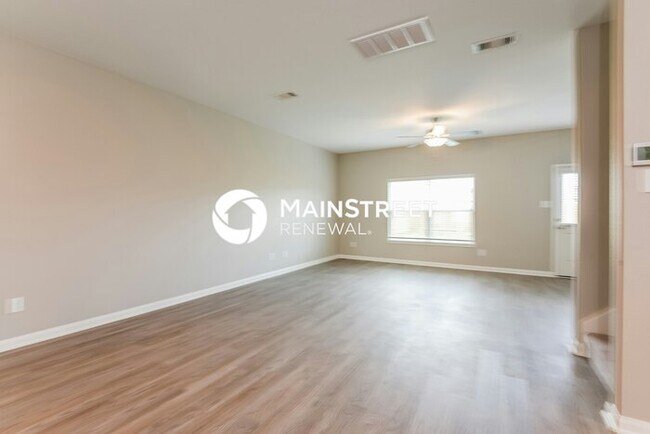 Foto del edificio - 5 Bedroom Pet-Friendly Home in Magnolia, TX with Main Street Renewal