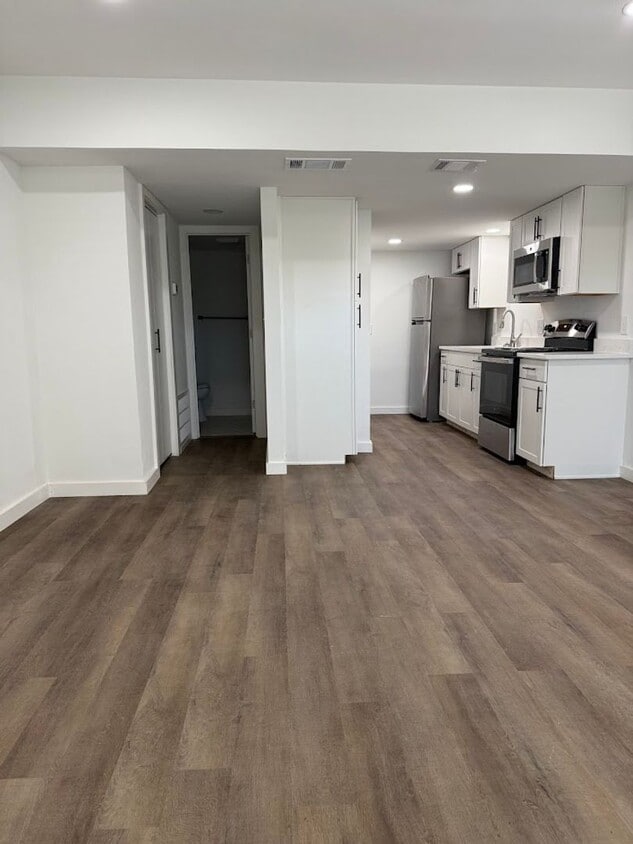Primary Photo - Remodeled Private San Pedro Square Studio