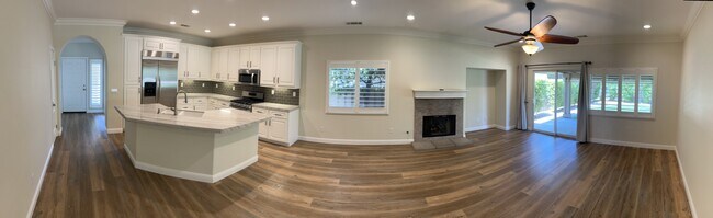 Building Photo - 43142 Caminata Dr