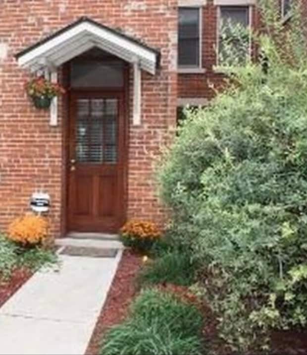 Building Photo - 744 S Front St