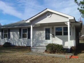 Building Photo - 2505 Yanceyville St