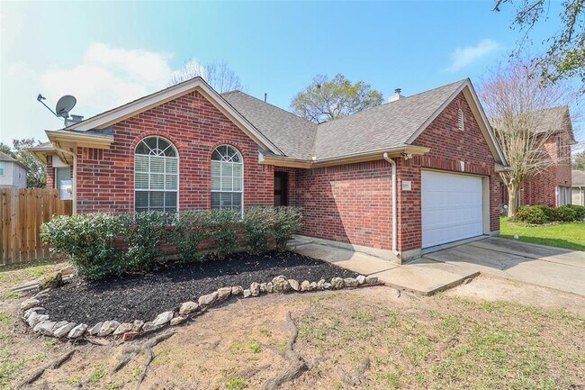 Building Photo - 18611 Woodbreeze Dr