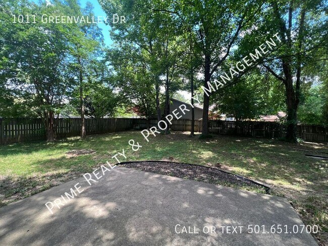 Building Photo - 1011 Greenvalley Dr-