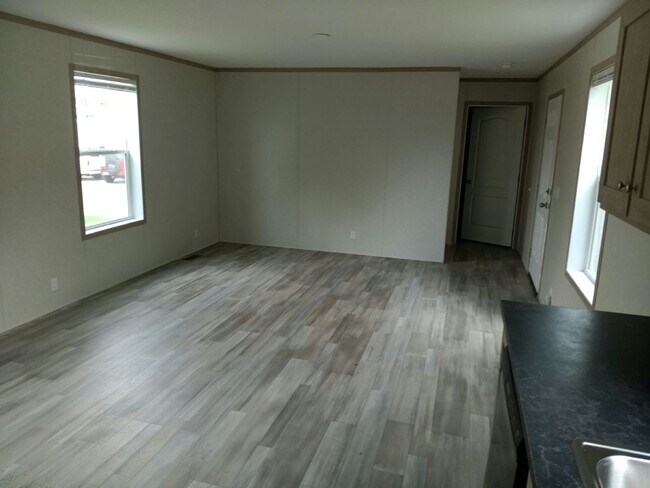 Building Photo - 4201 Clark Ln