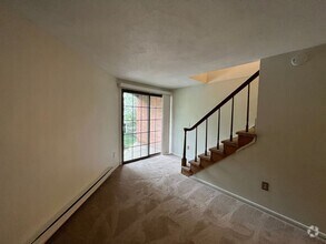 Building Photo - 181 Loomis Dr