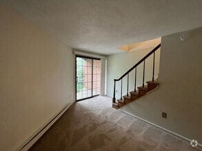 Building Photo - 181 Loomis Dr