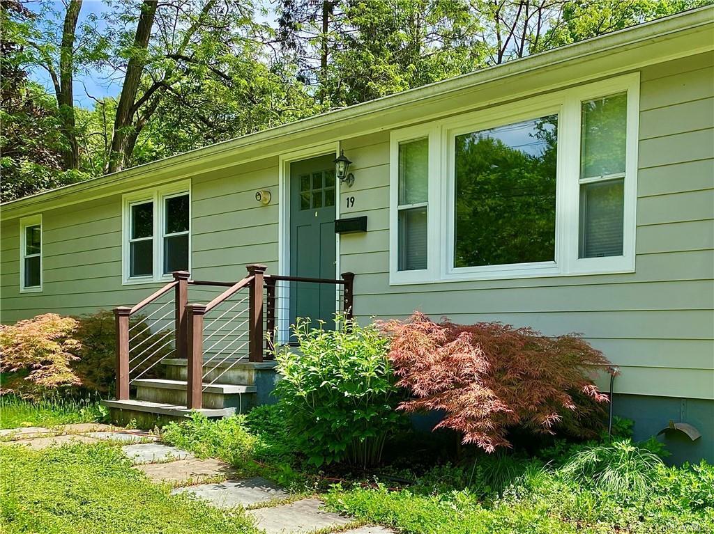 Primary Photo - 19 Crosmour Rd