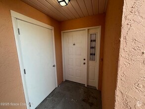 Building Photo - 2107 Hidden Grove Ln