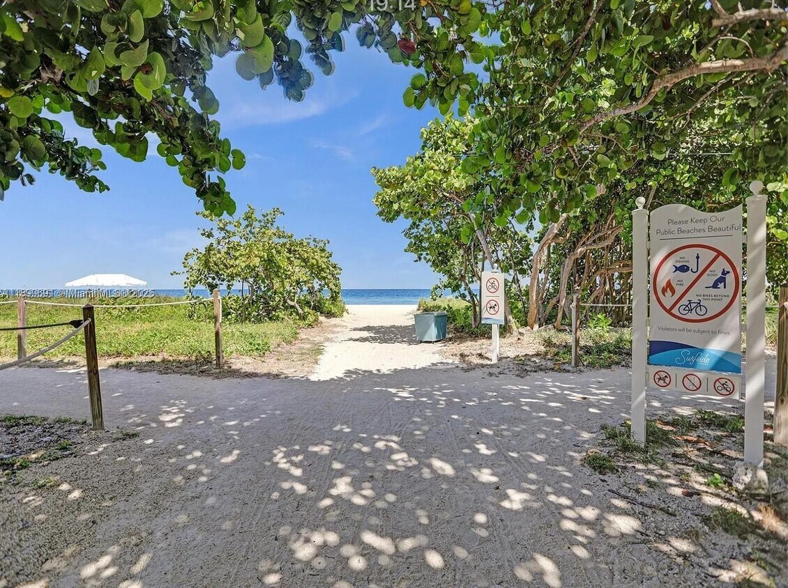 Foto principal - 9195 Collins Ave