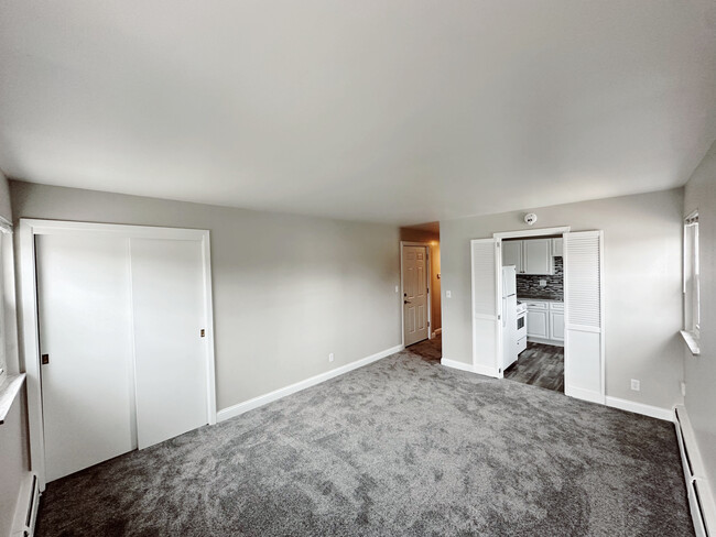 Building Photo - 1621 Burney Ln