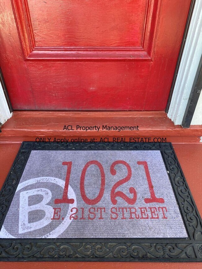 Foto del edificio - Nicely Located, Pet Friendly, Lake Merritt area home for rent