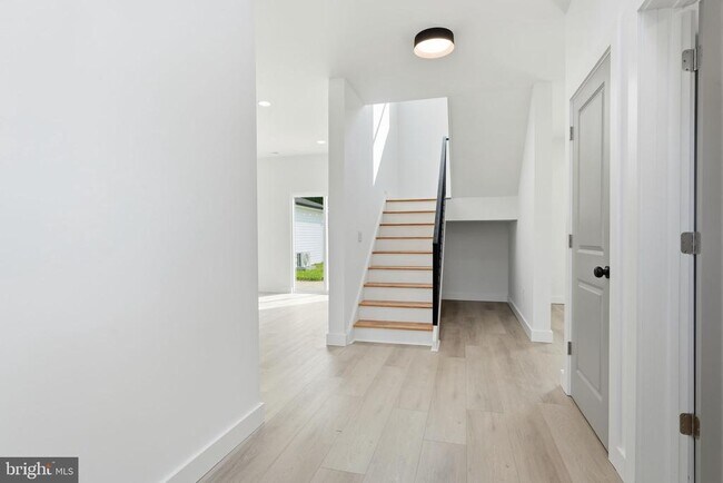 Foto del edificio - 96 Elderberry Dr