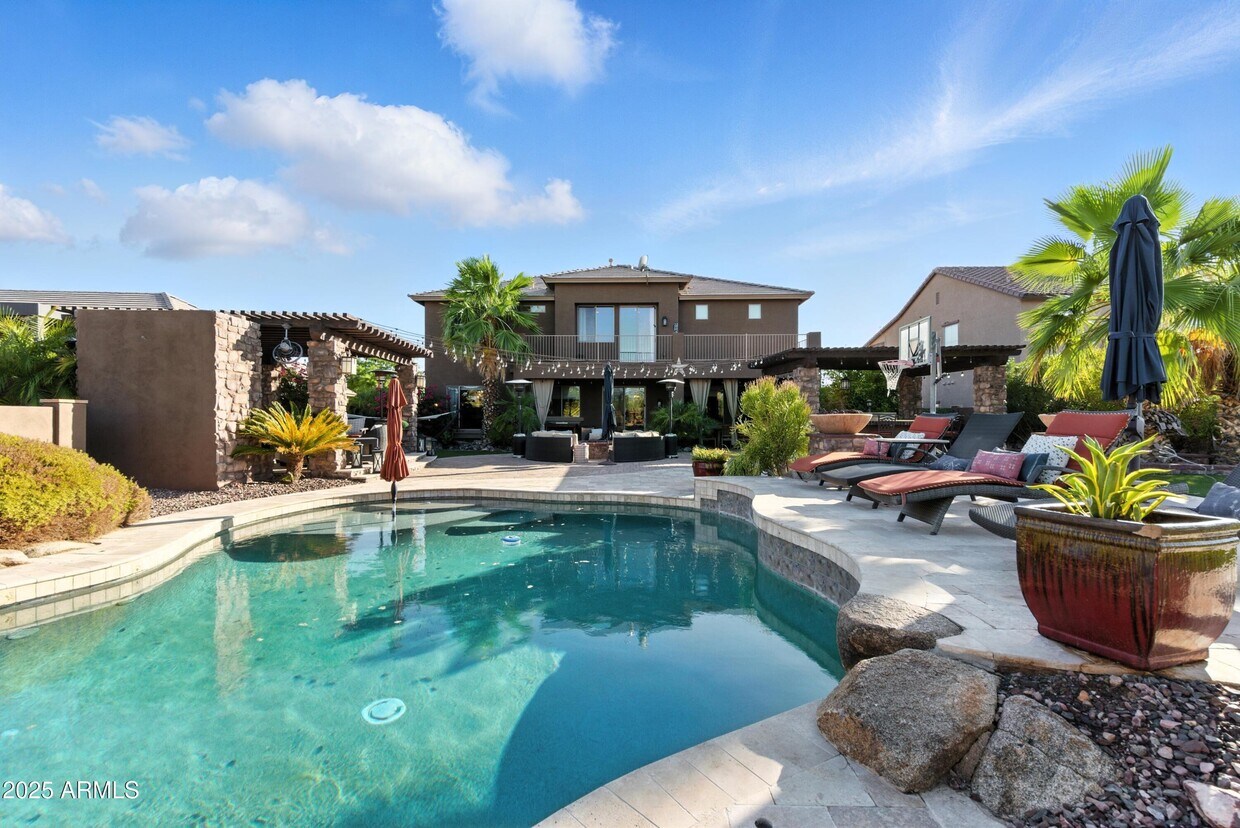 Foto principal - 18212 W East Wind Ave