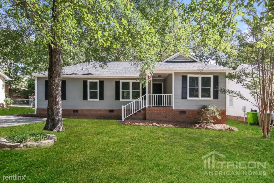 Primary Photo - 132 Netherland Dr