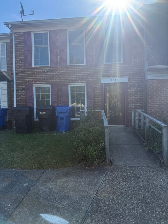 Photo - Winsdor Oaks West Townhome