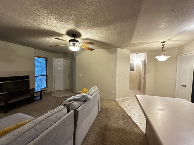 Foto del edificio - 2700 S White Mountain Rd
