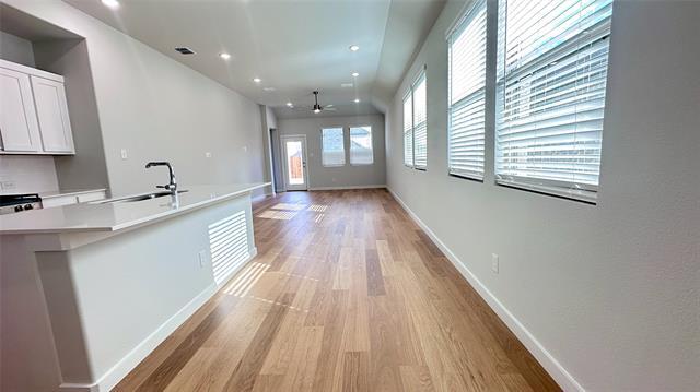 Building Photo - 4011 Sandstone Dr