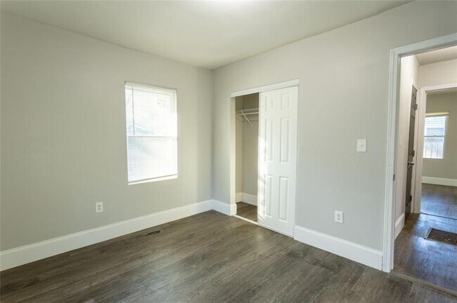 Foto del edificio - 4649 Burks Rd