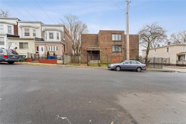 Building Photo - 1150 Ogden St Ext