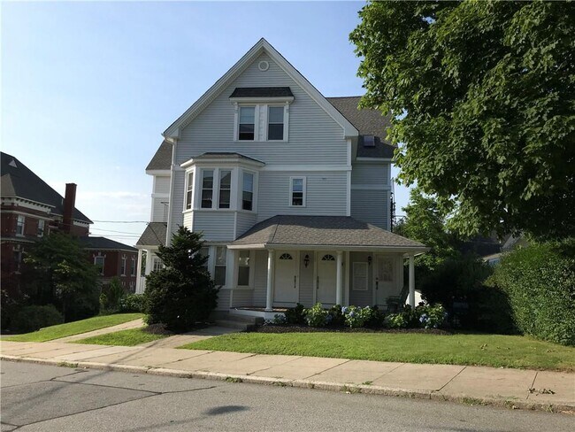 Foto del edificio - 118 Carrington Ave