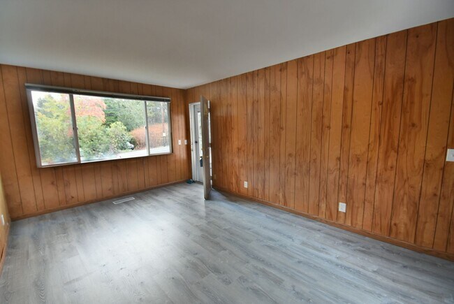 Foto del edificio - 2Bd/1Ba Lake Forest Park Home