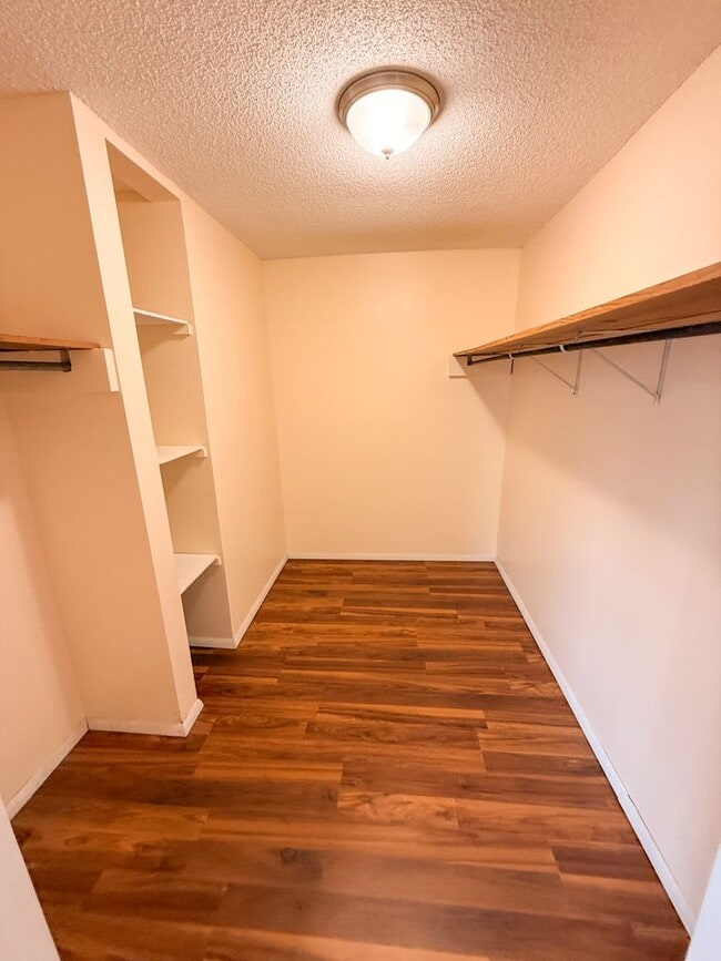 Building Photo - 330 US-84