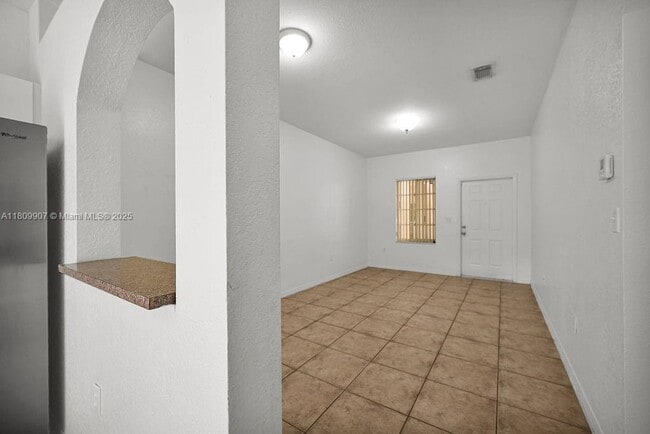 Foto del edificio - 6900 NW 179th St