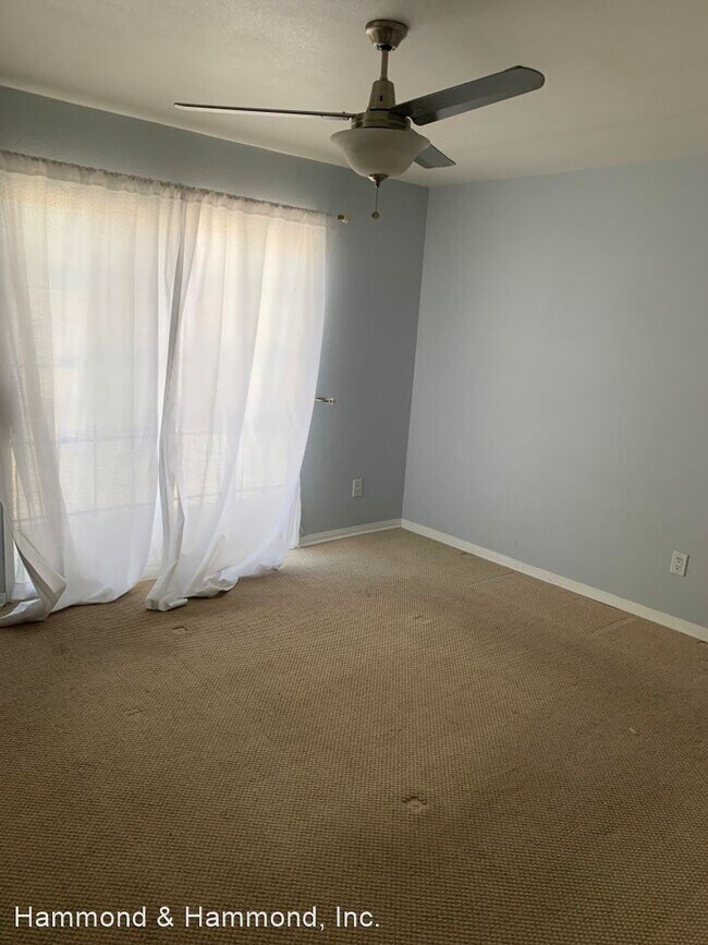 Foto del edificio - 3 br, 1.5 bath House - 22501 Schoolcraft St.
