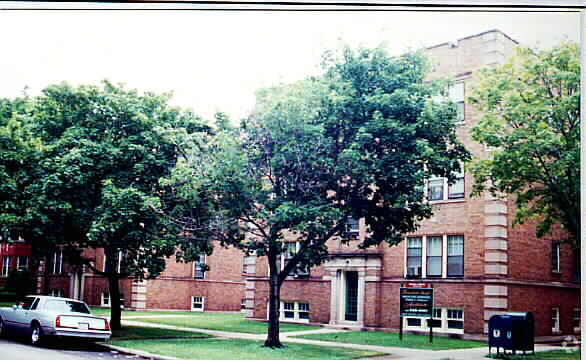 Building Photo - Hermitage Andersonville