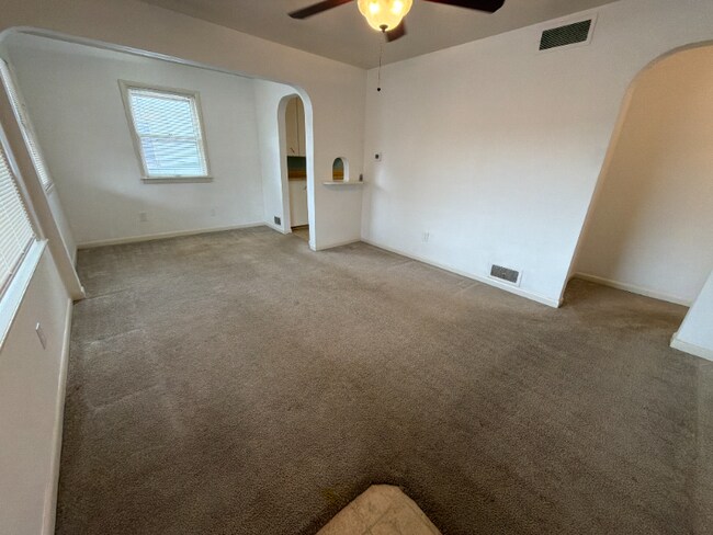 Foto del edificio - 1811 Remington St