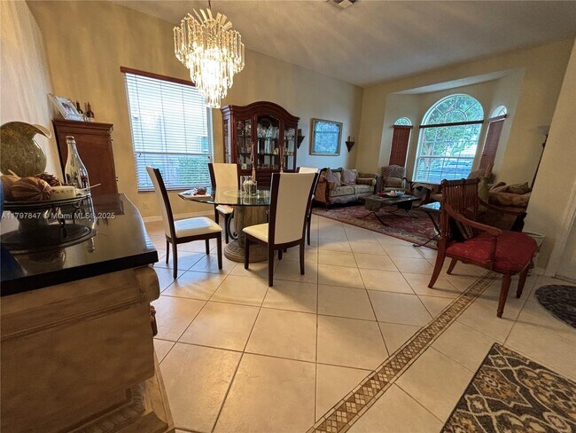 Foto del edificio - 13317 NW 15th Ct
