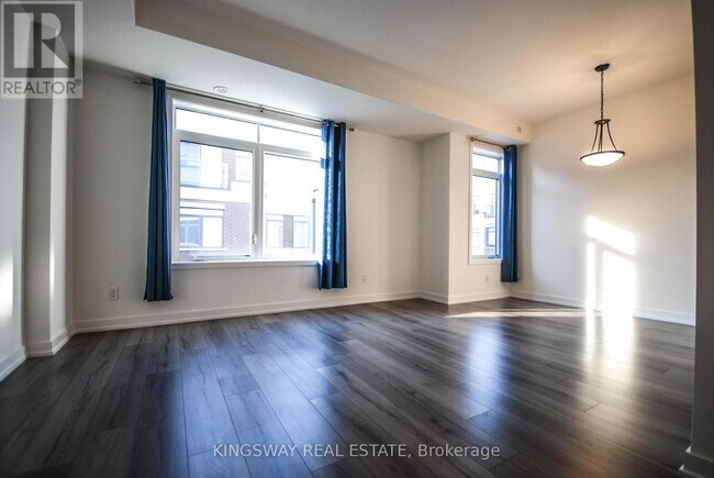 Building Photo - 3062 Sixth Line