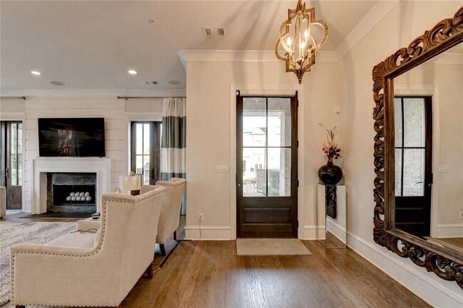 Foto del edificio - 120 Grand Cres