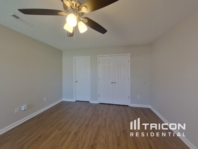 Foto del edificio - 2141 Deer Valley Dr