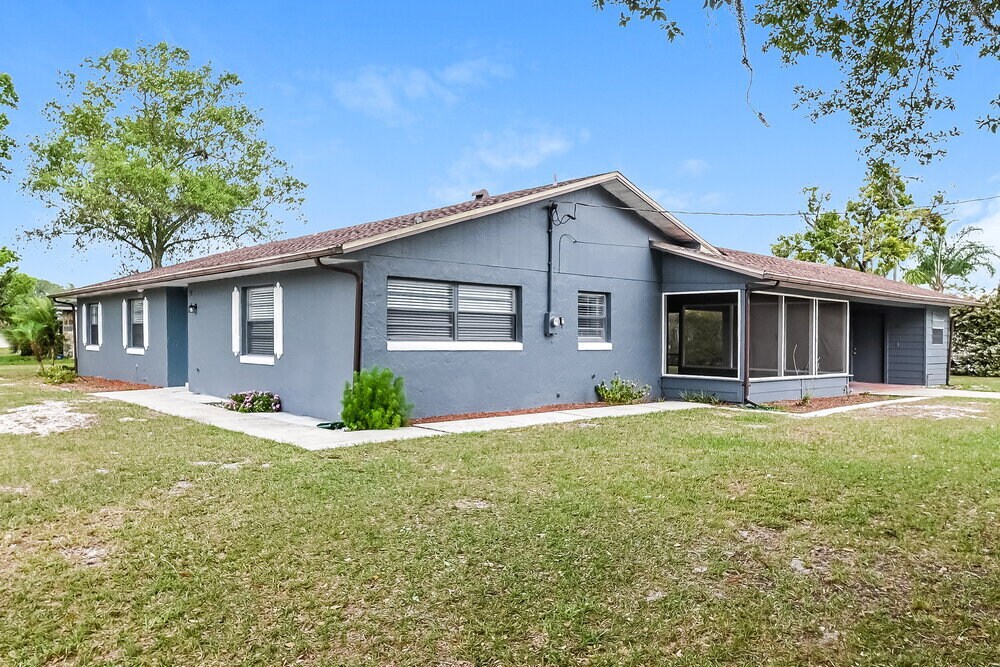 Foto principal - 151 Rainbow Blvd