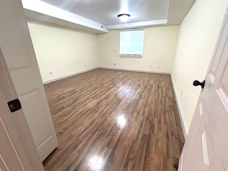 Foto principal - 112 W Dooley Ln
