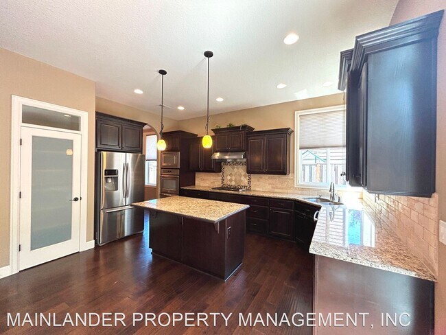 Building Photo - 5 br, 3.5 bath House - 15374 NW DOMINION DR.