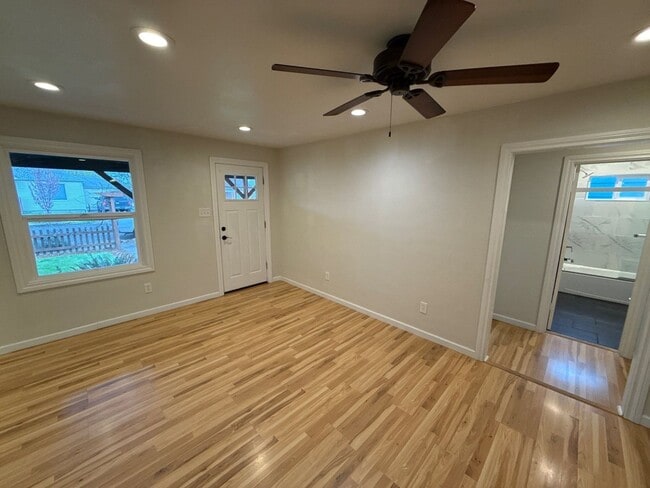 Foto del edificio - 1070 SW 16th Ave