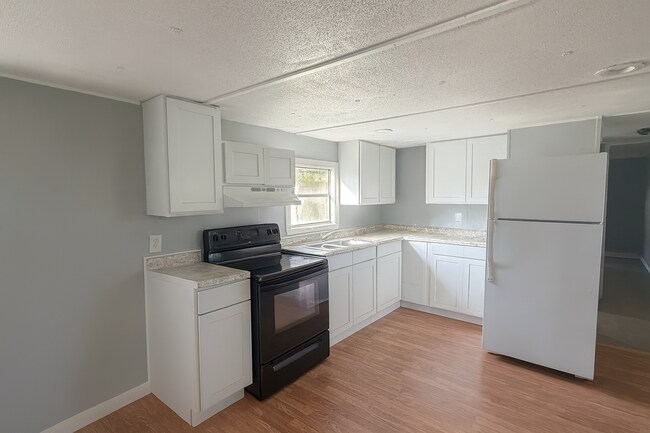 Foto del edificio - Cozy 2 Bedroom Mobile Home - Northside Com...